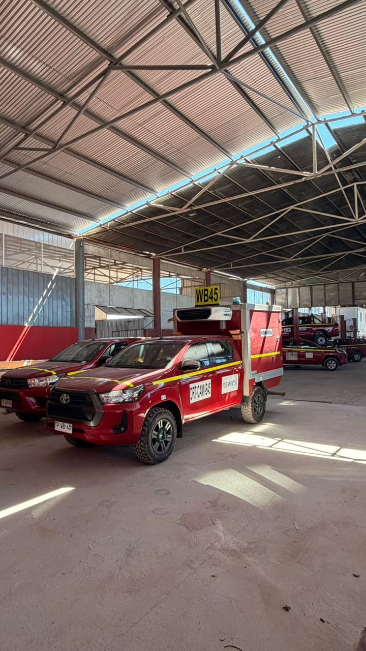 Camioneta minera con unidad especial en taller DOBLETRACCION
